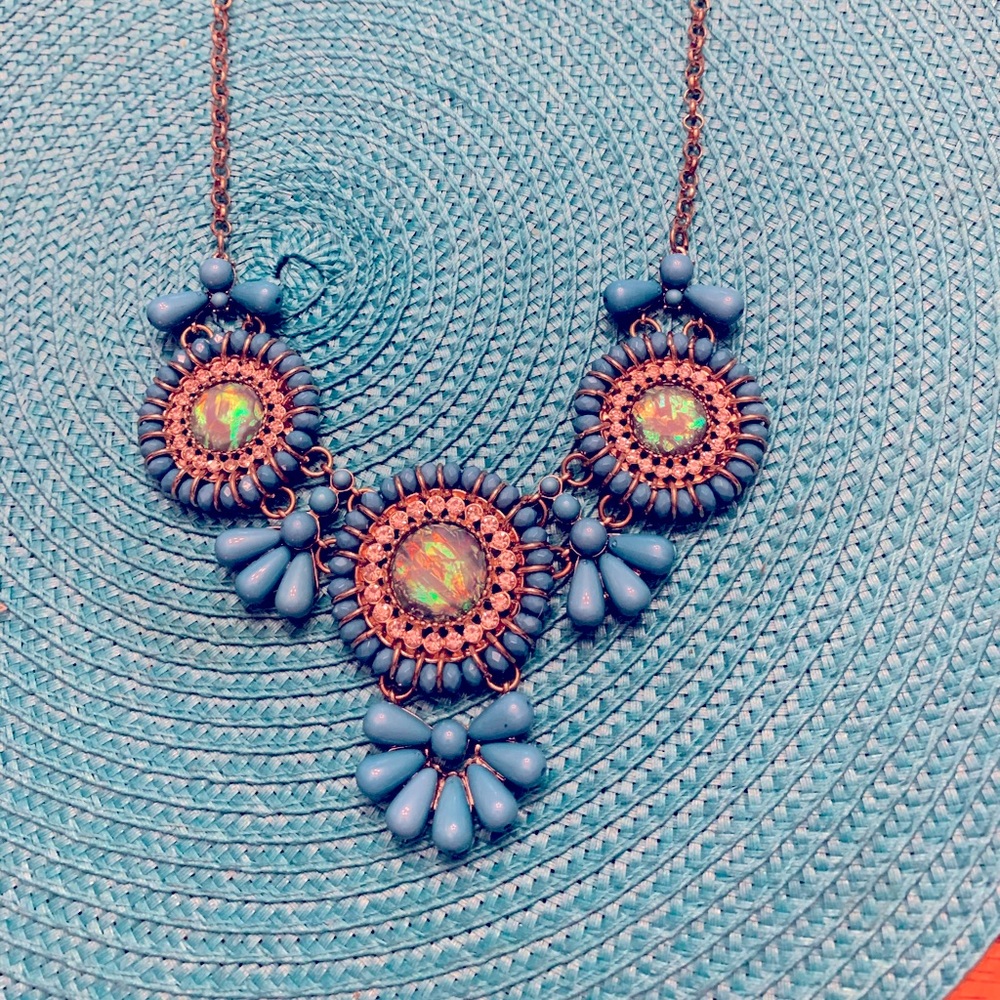 Stunning blue and crystal necklace.